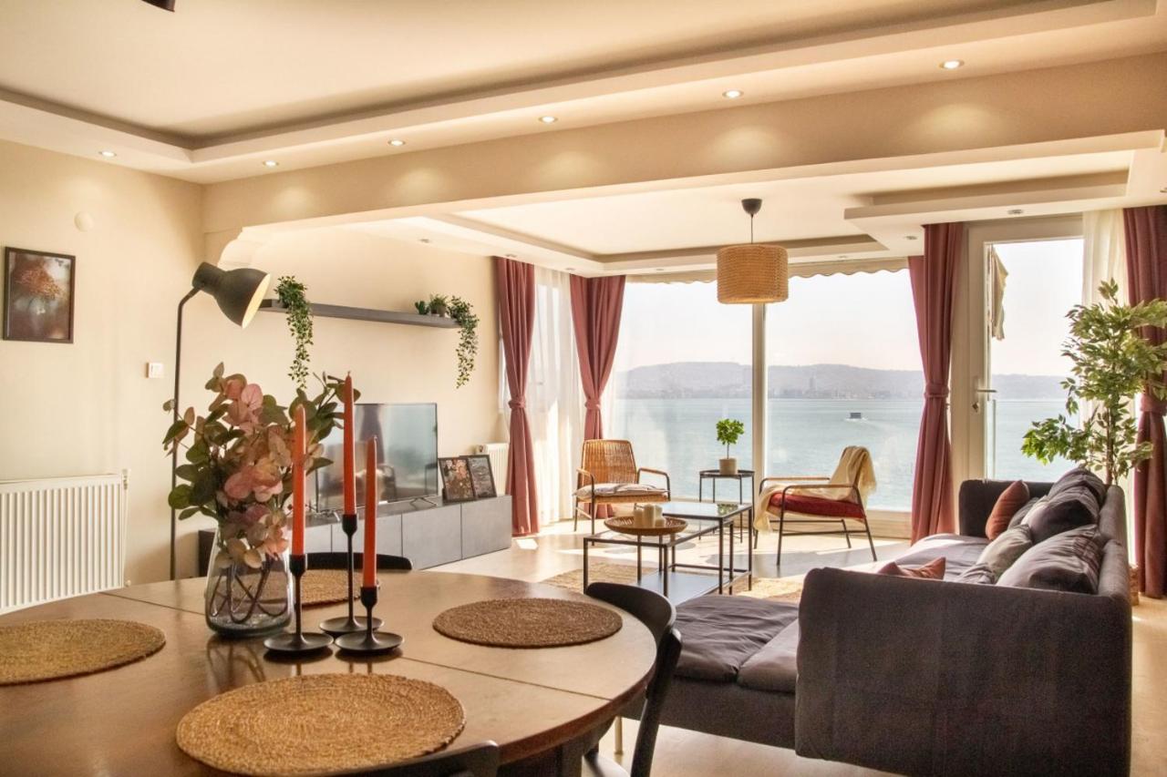 Exceptional Flat With Gorgeous Sea View In Izmir Apartment Bagian luar foto