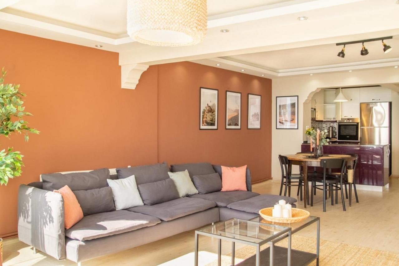 Exceptional Flat With Gorgeous Sea View In Izmir Apartment Bagian luar foto