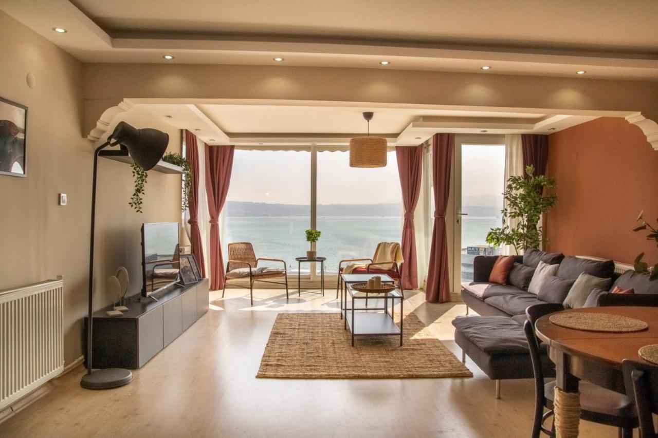 Exceptional Flat With Gorgeous Sea View In Izmir Apartment Bagian luar foto
