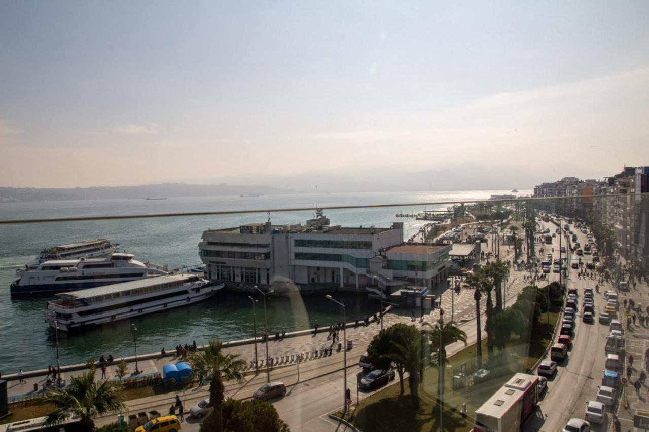 Exceptional Flat With Gorgeous Sea View In Izmir Apartment Bagian luar foto